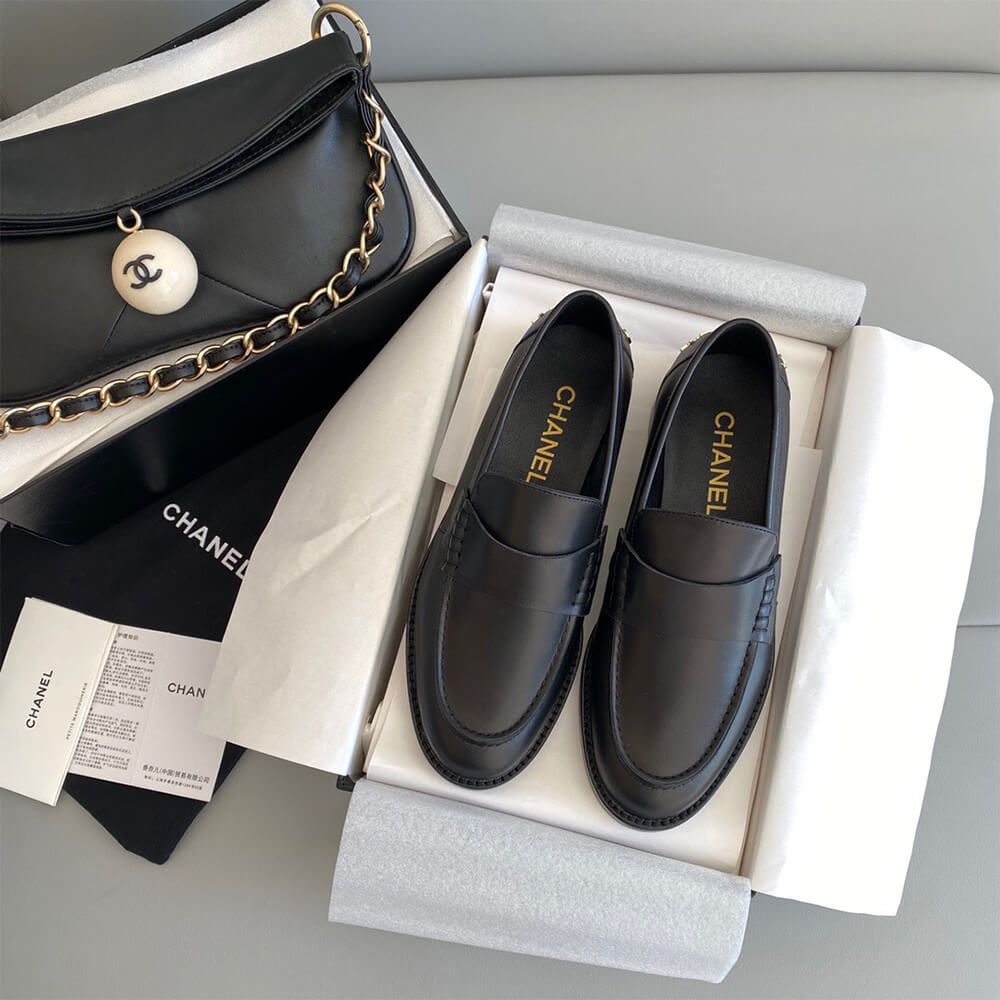 Ch**el Loafer