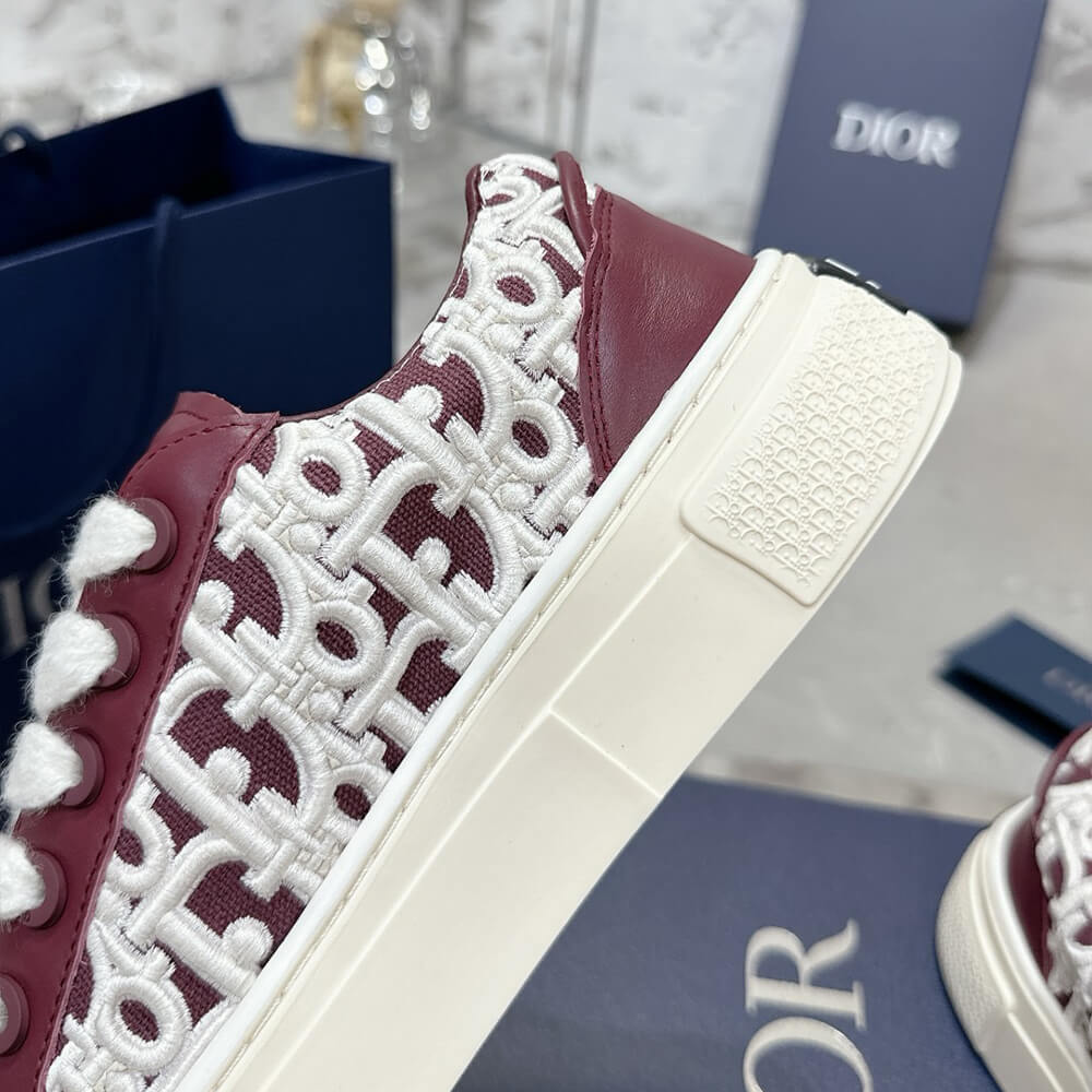 D10r B33 Sneaker