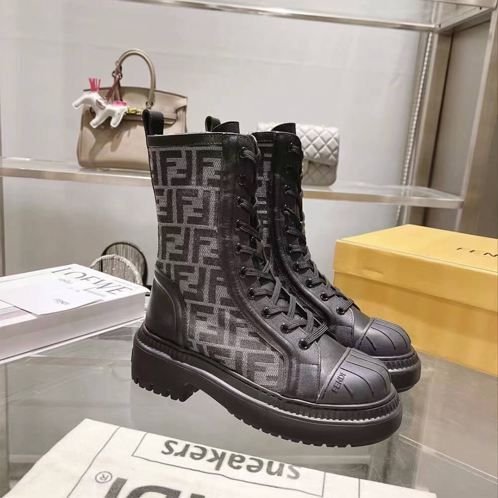 F**di Domino