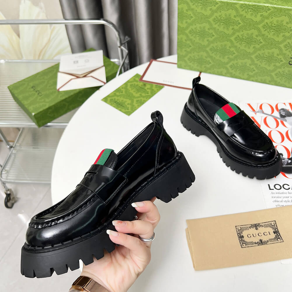 Gvc*1 Women’s loafer with Web