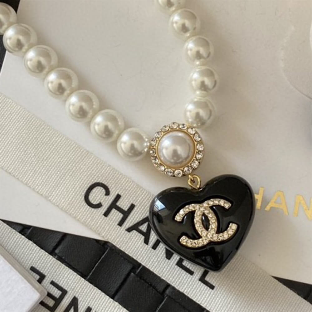 Ch**el Pearl Heart Charm NECKLACE