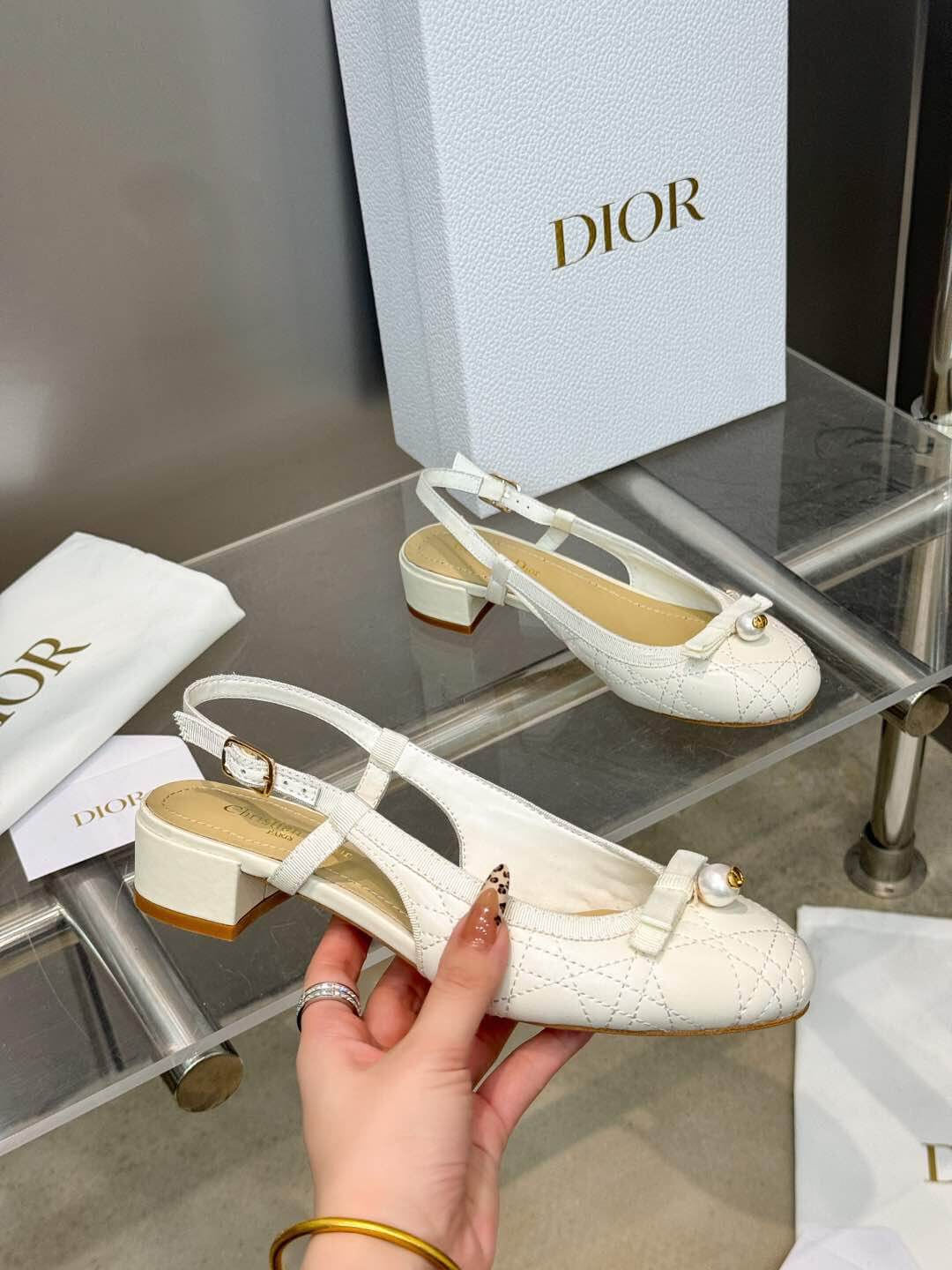 D10r Ballet Slingback Pump