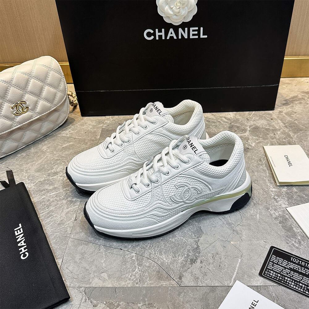 Ch**el Sneaker