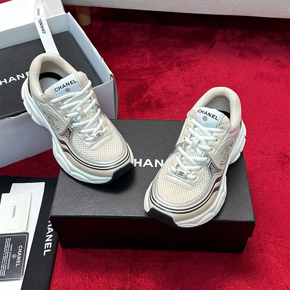 Ch**el Sneaker