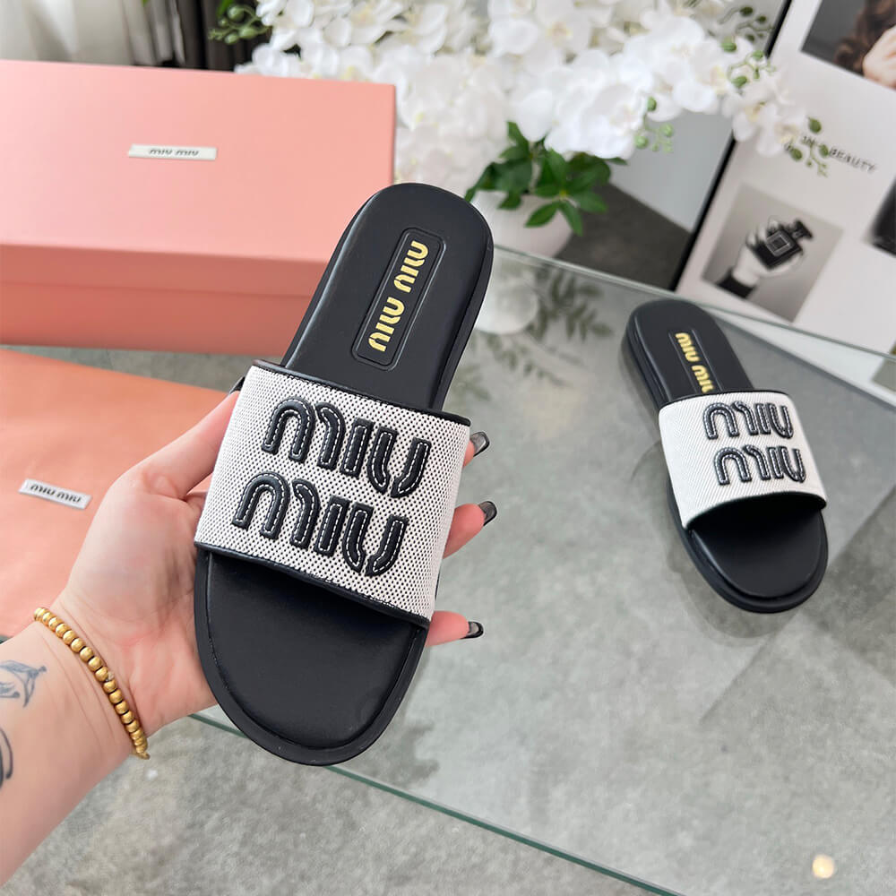 M1um1u Canvas and leather slides