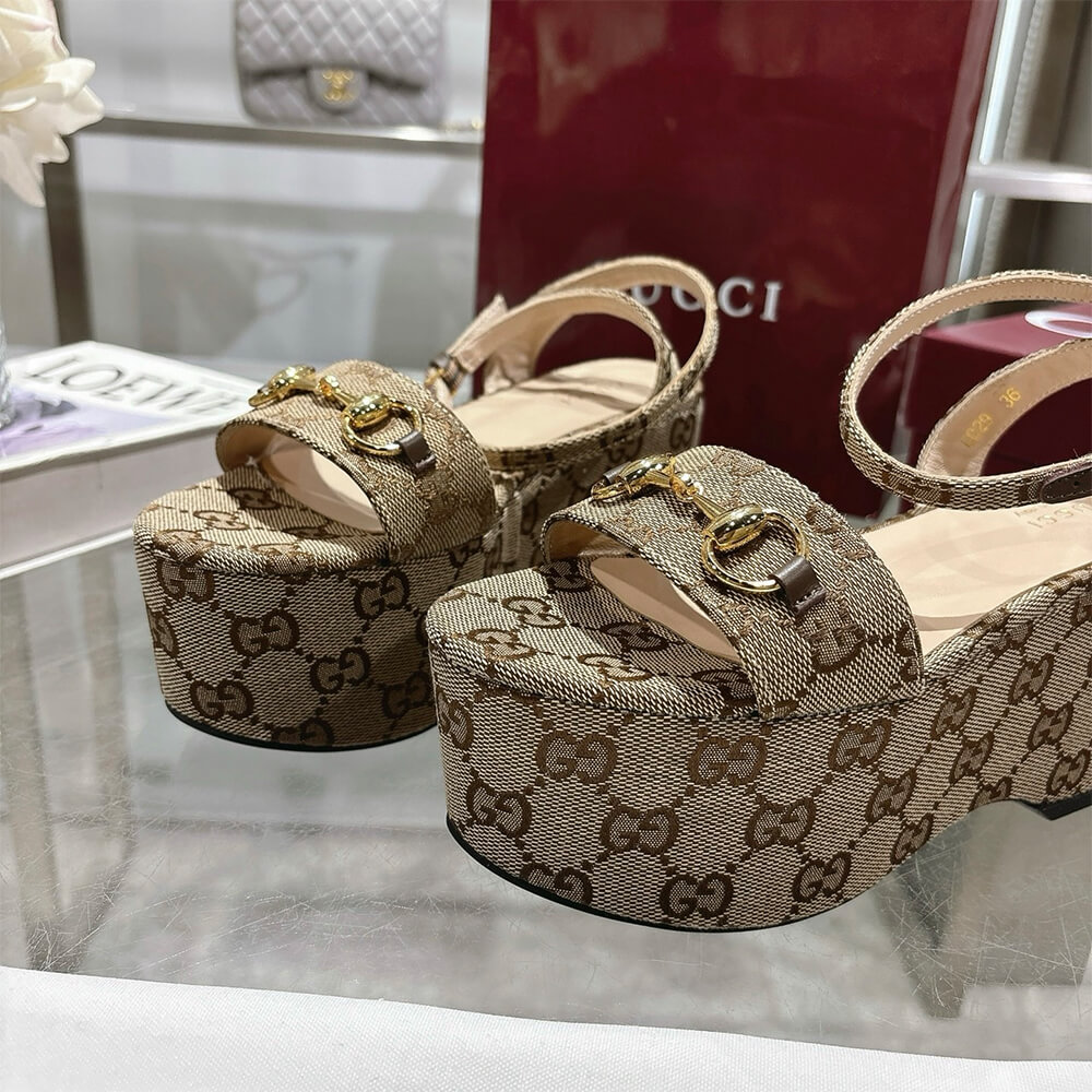 Gvc*1 Women’s Horsebit flatform sandal