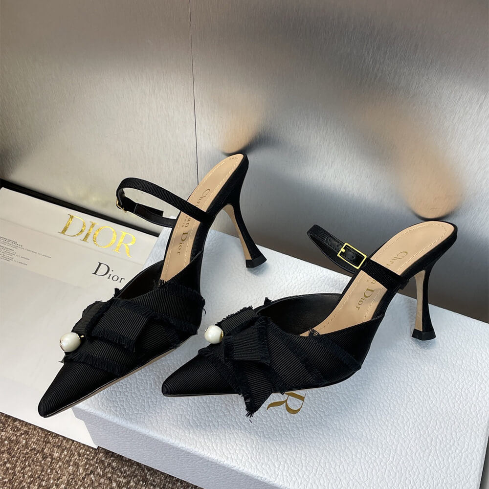 D10r AD10rable Heeled Mule