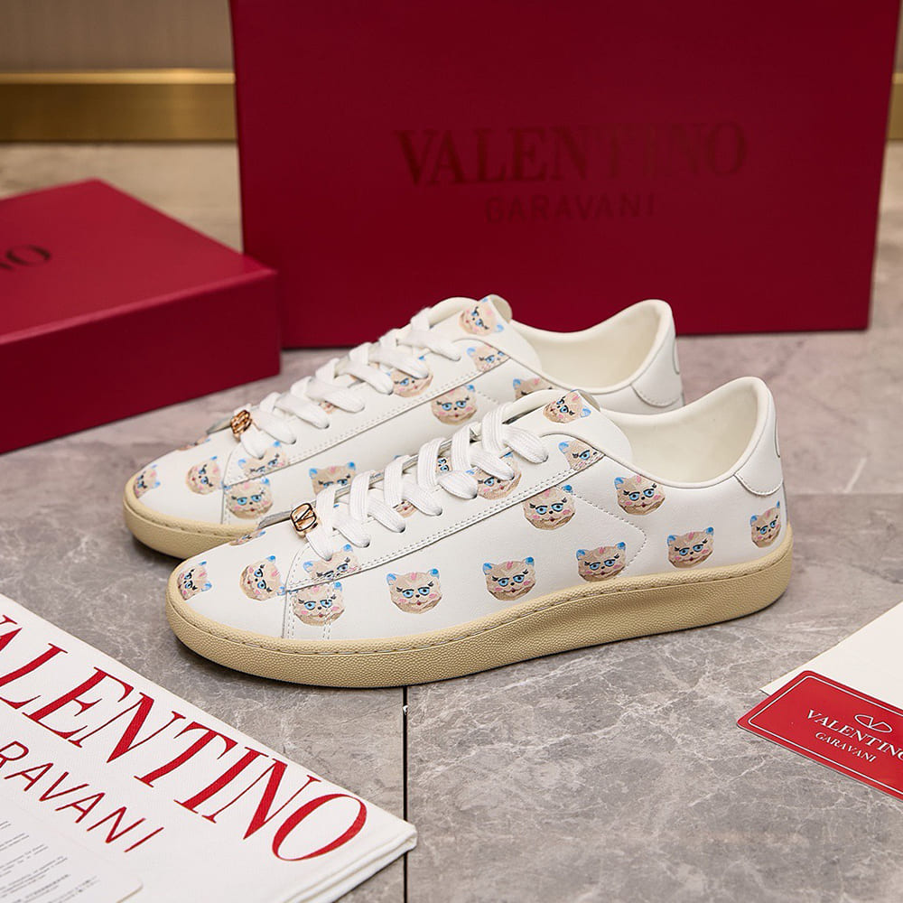 Va1e*ntin0 ROYCO Women’s ‘LE CHAT DE LA Ma1s0n’ Patterned Soft Calfskin Sneakers