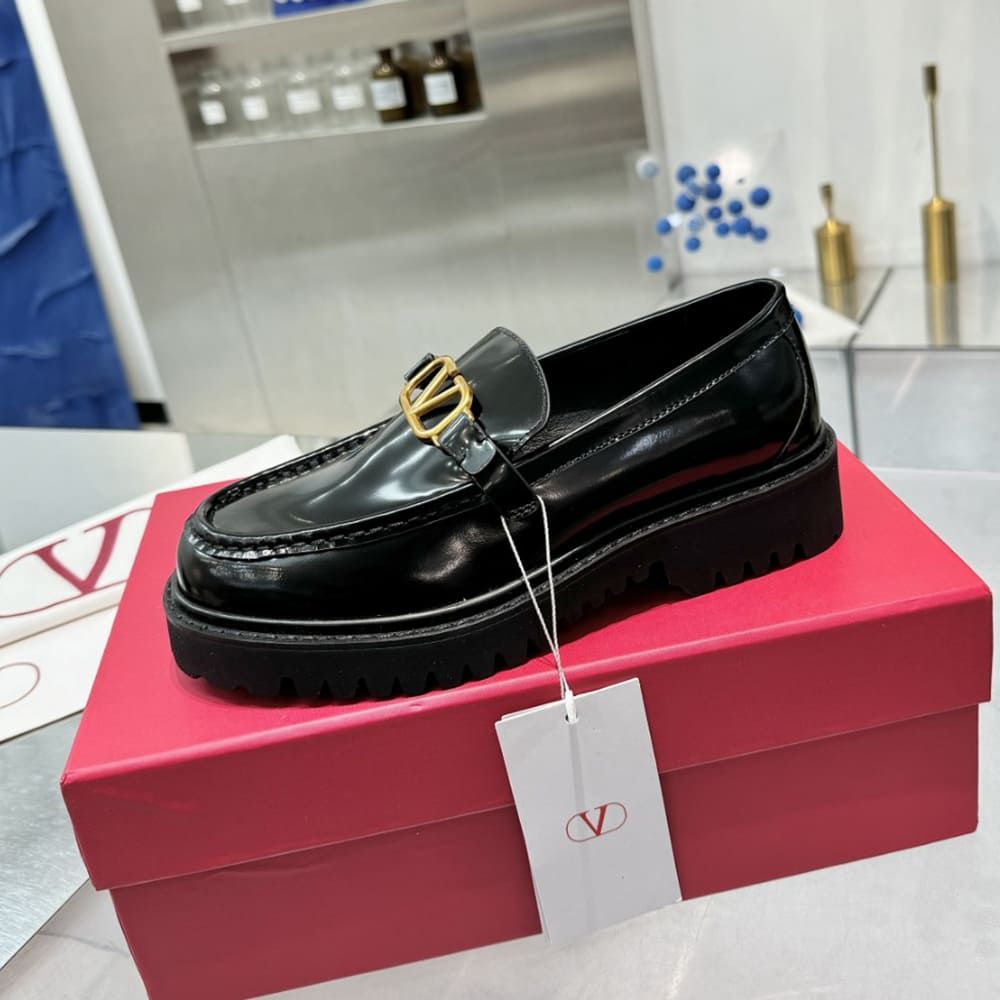 Va1e*ntin0 VLOGO SIGNATURE women’s calfskin loafers