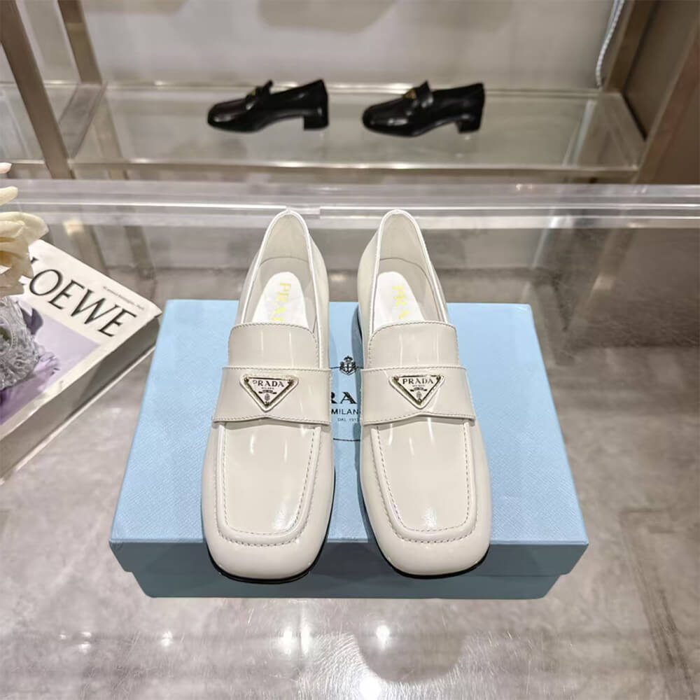 Pra*a loafers