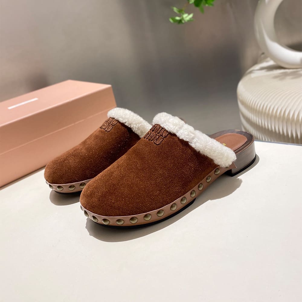 M1um1u Suede clogs