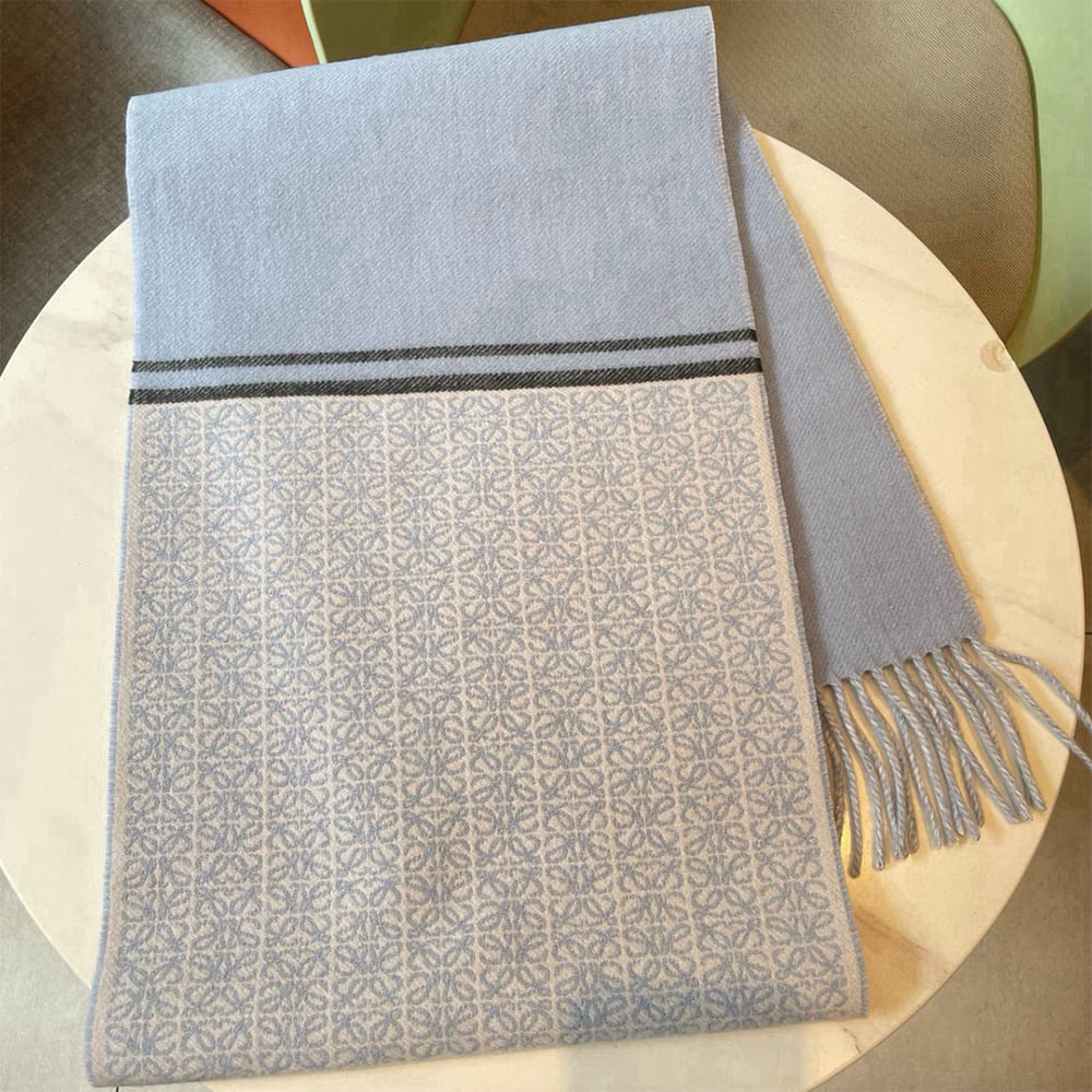L0ew* Scarf in wool and cashmere
