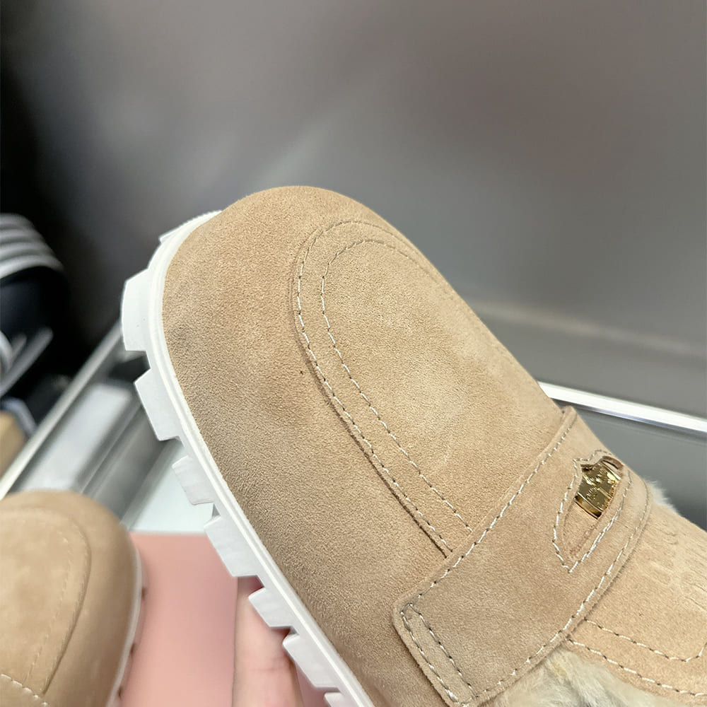 M1um1u Suede mules