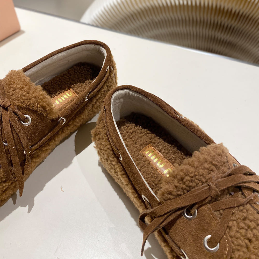 M1um1u Shearing loafers