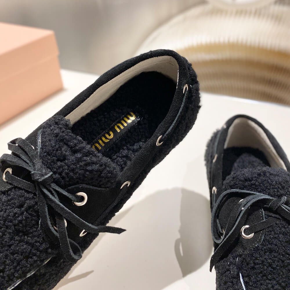 M1um1u Shearing loafers