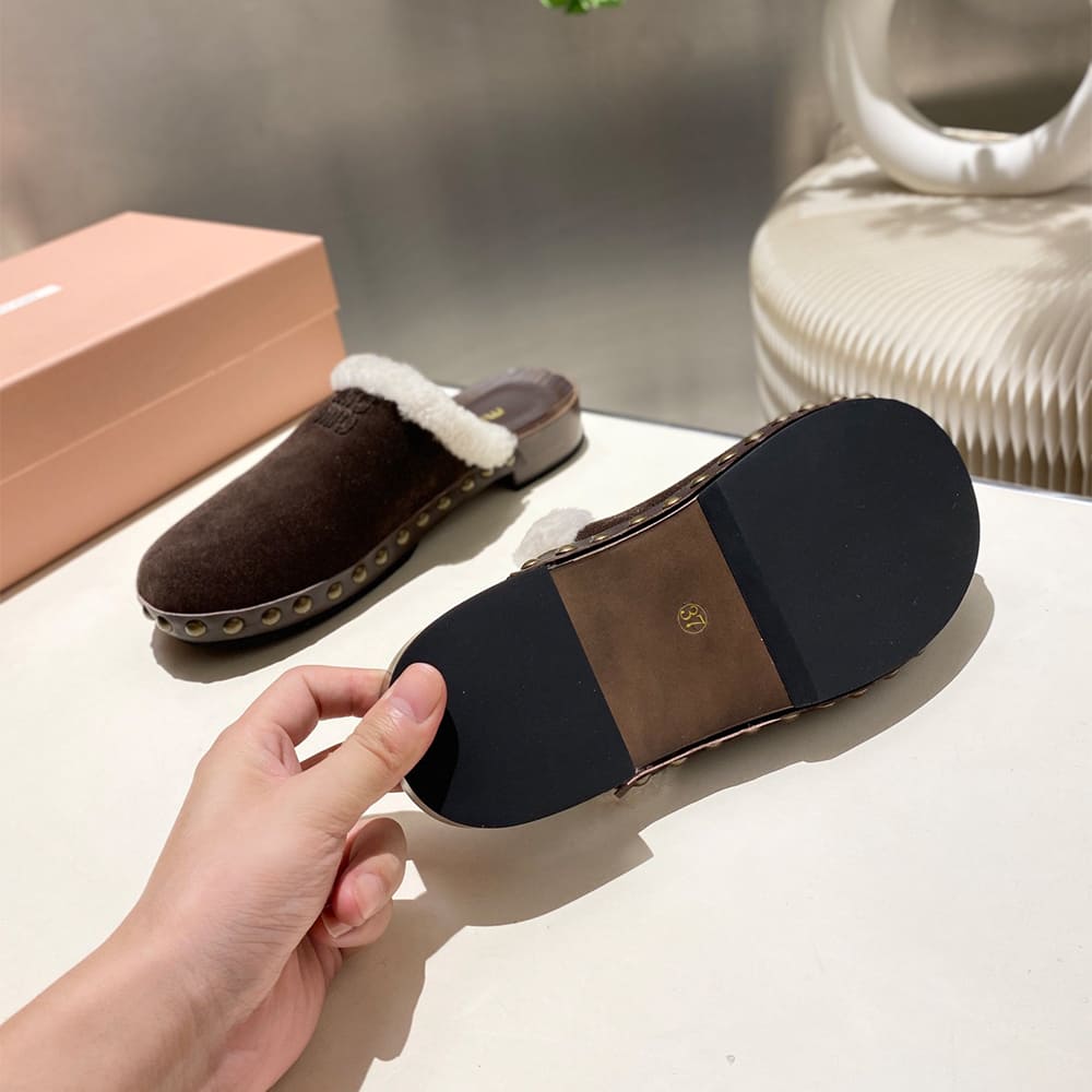M1um1u Suede clogs