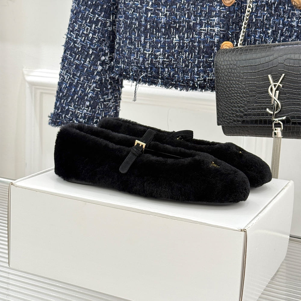 Pra*a Suede Ballerinas
