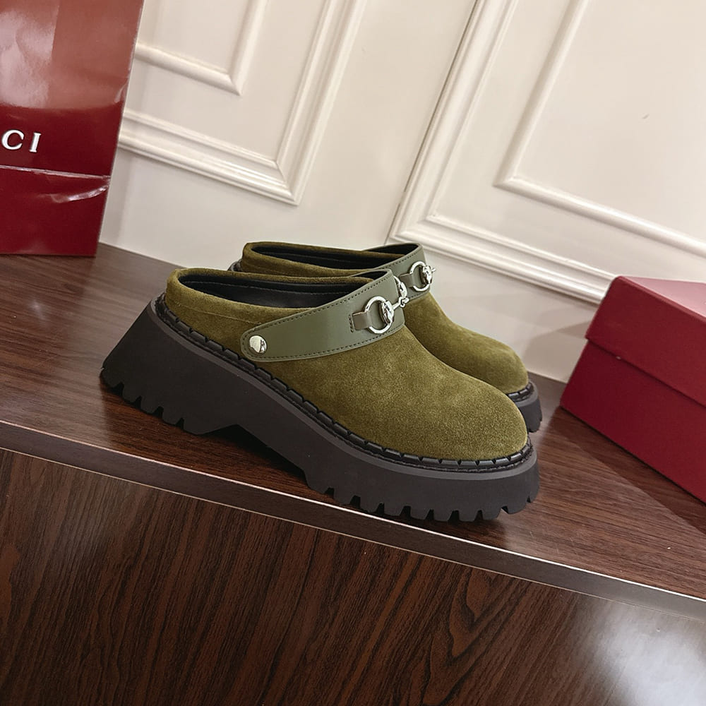 Gvc*1 Women’s mule with Horsebit