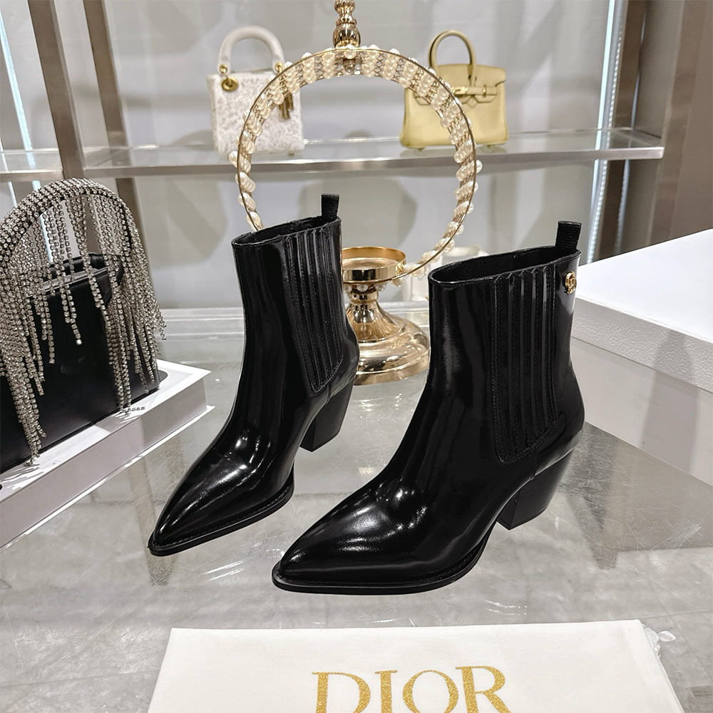 D10r Wild Heeled Ankle Boot