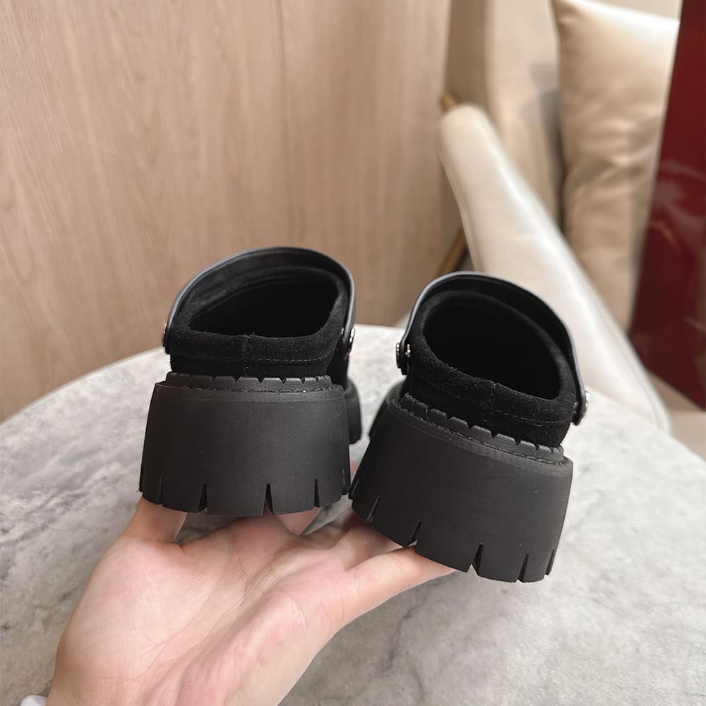 Gvc*1 Women’s mule with Horsebit