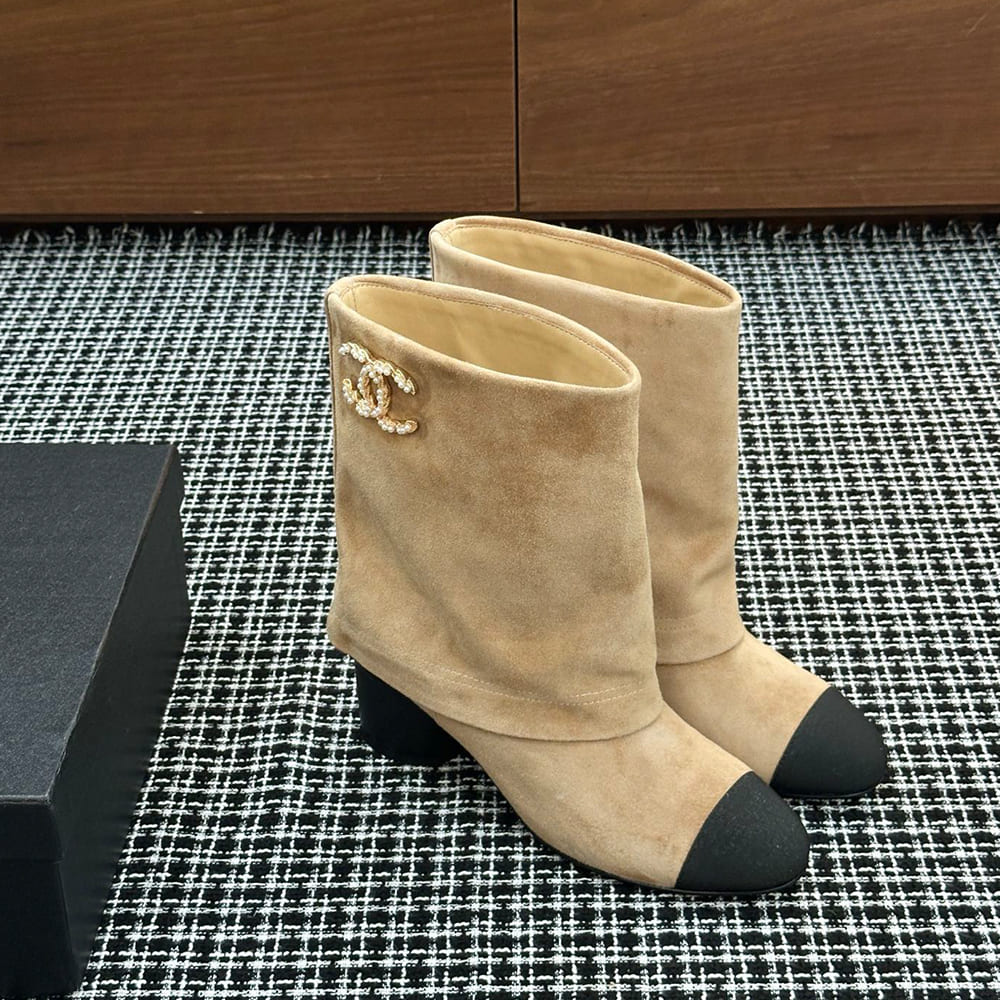 Ch**el Boots