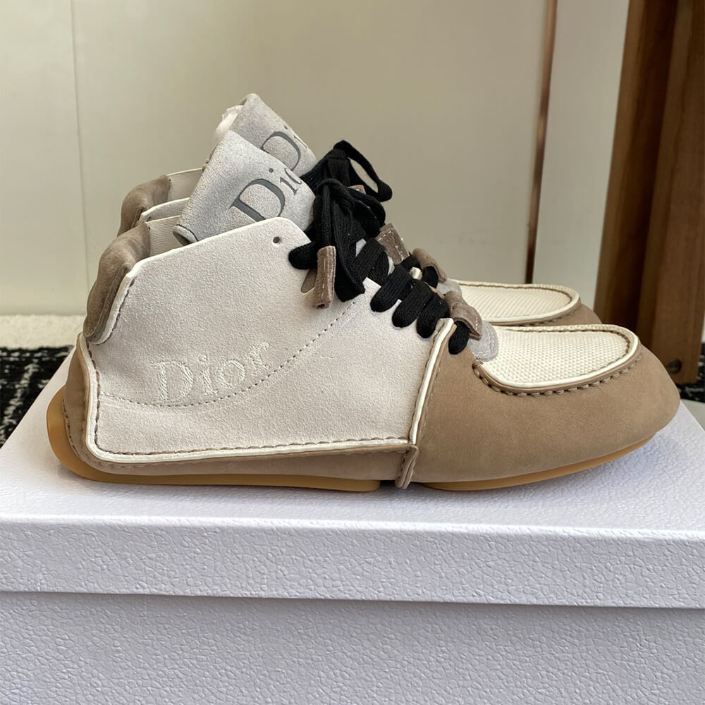 D10r Roadie Lace-Up Boot