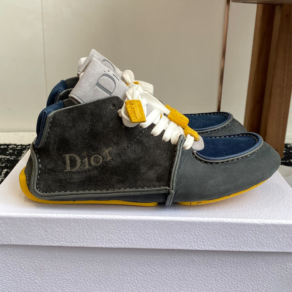 D10r Roadie Lace-Up Boot