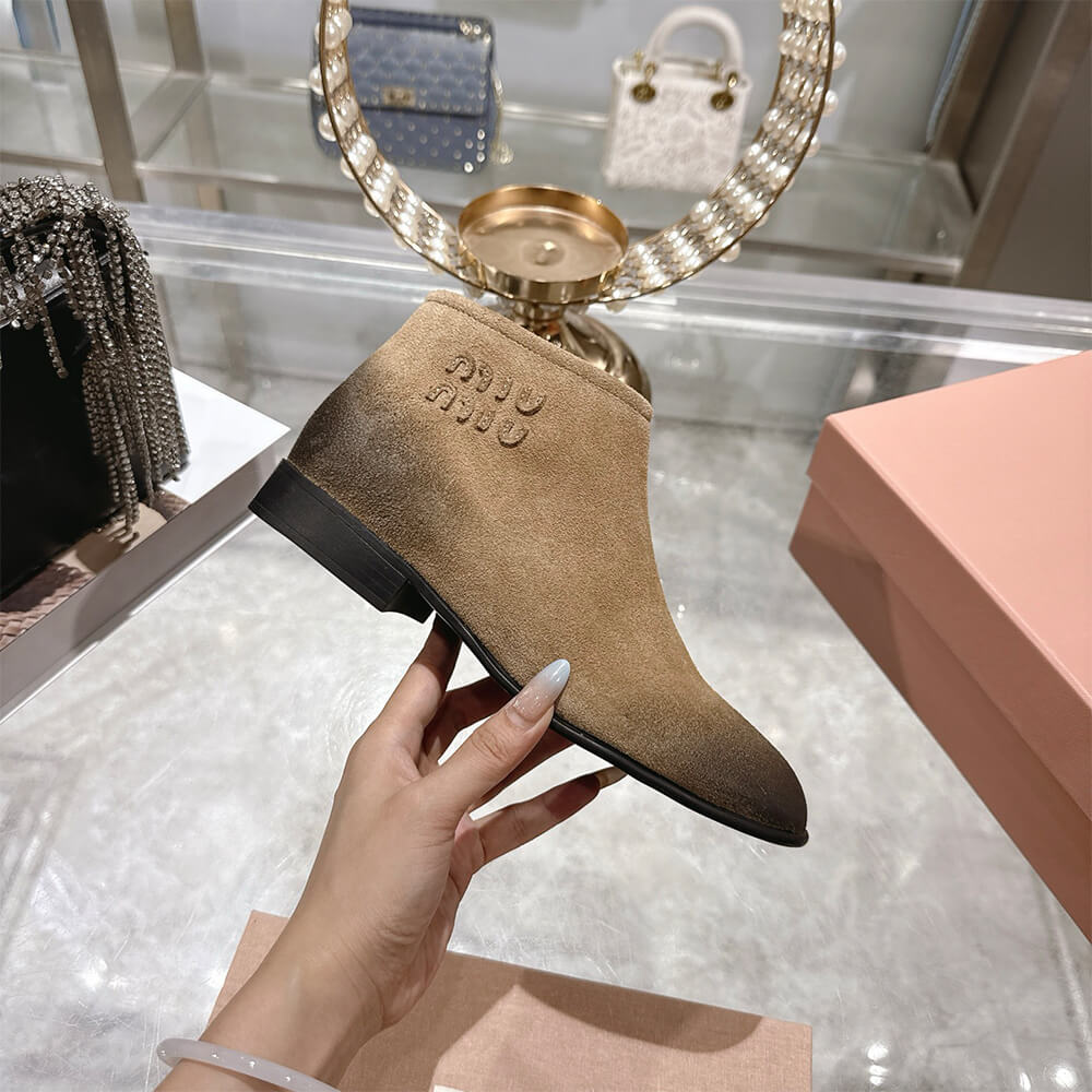M1um1u Suede booties