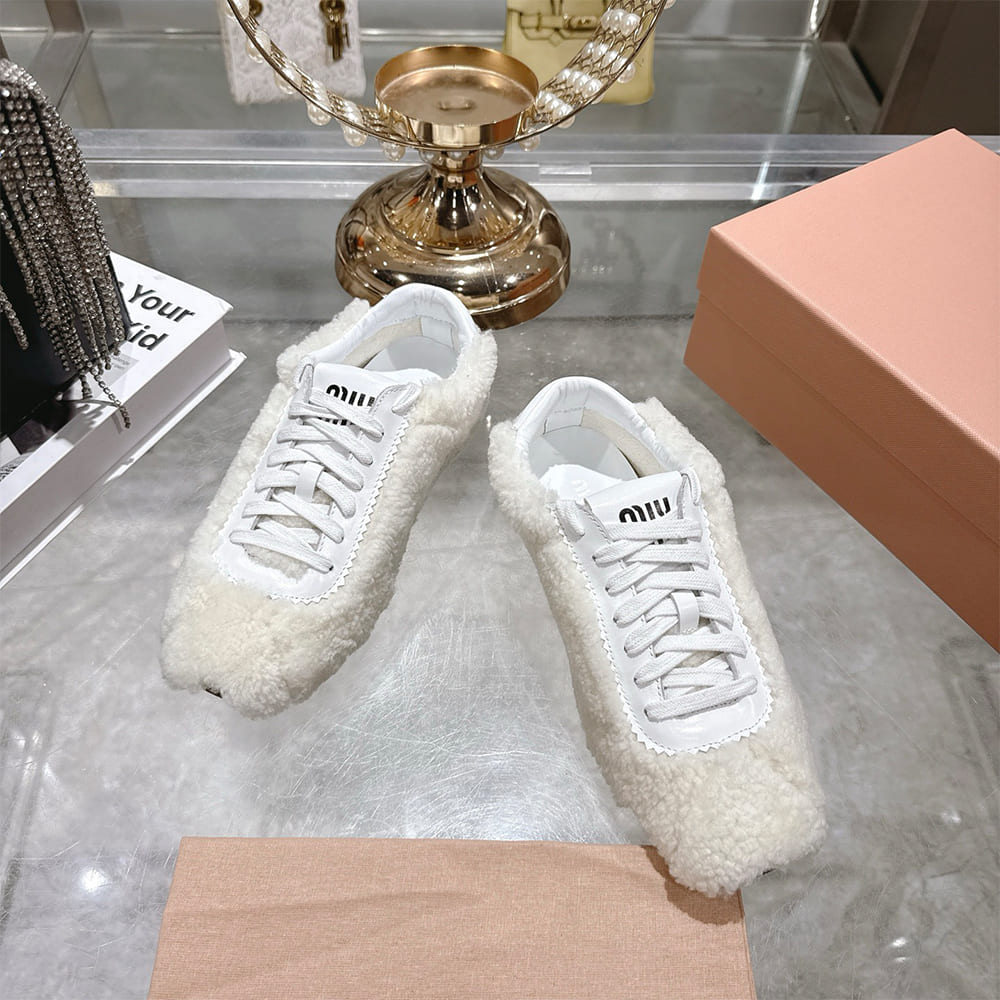 M1um1u Sneakers
