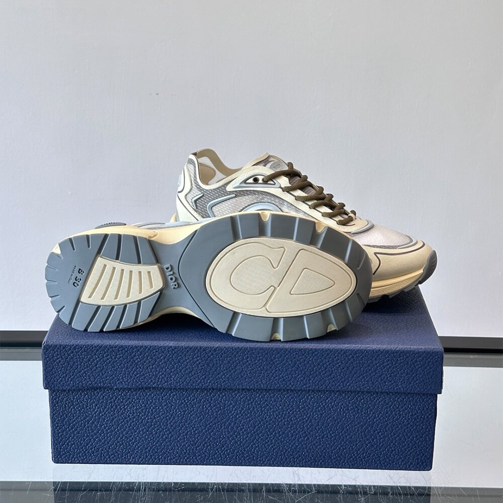 D10r B30 Countdown Tech Sneaker