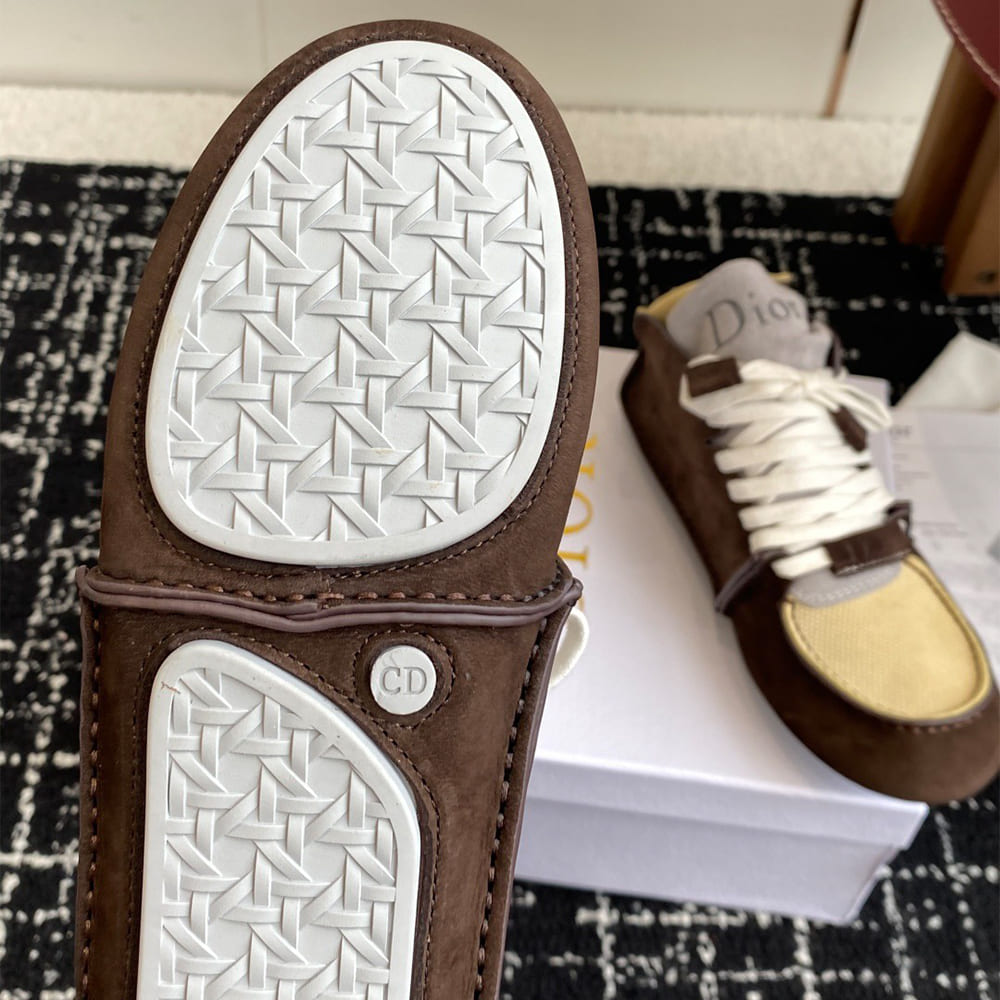 D10r Roadie Lace-Up Boot