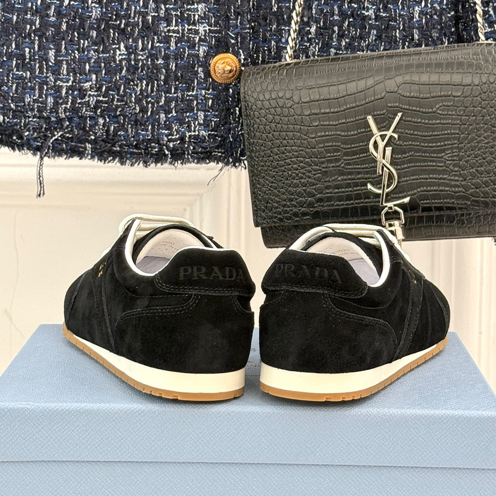 Pra*a Suede sneakers