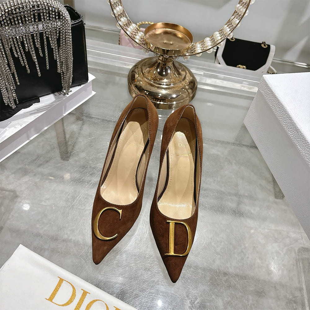 D10r Initials Pump