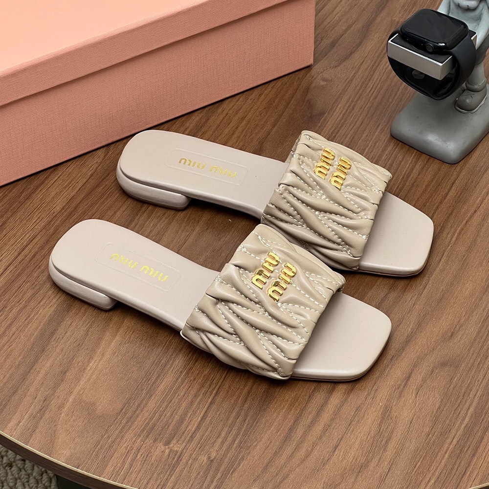 M1um1u Matelasse nappa leather slides (EU SIZE 35-42)