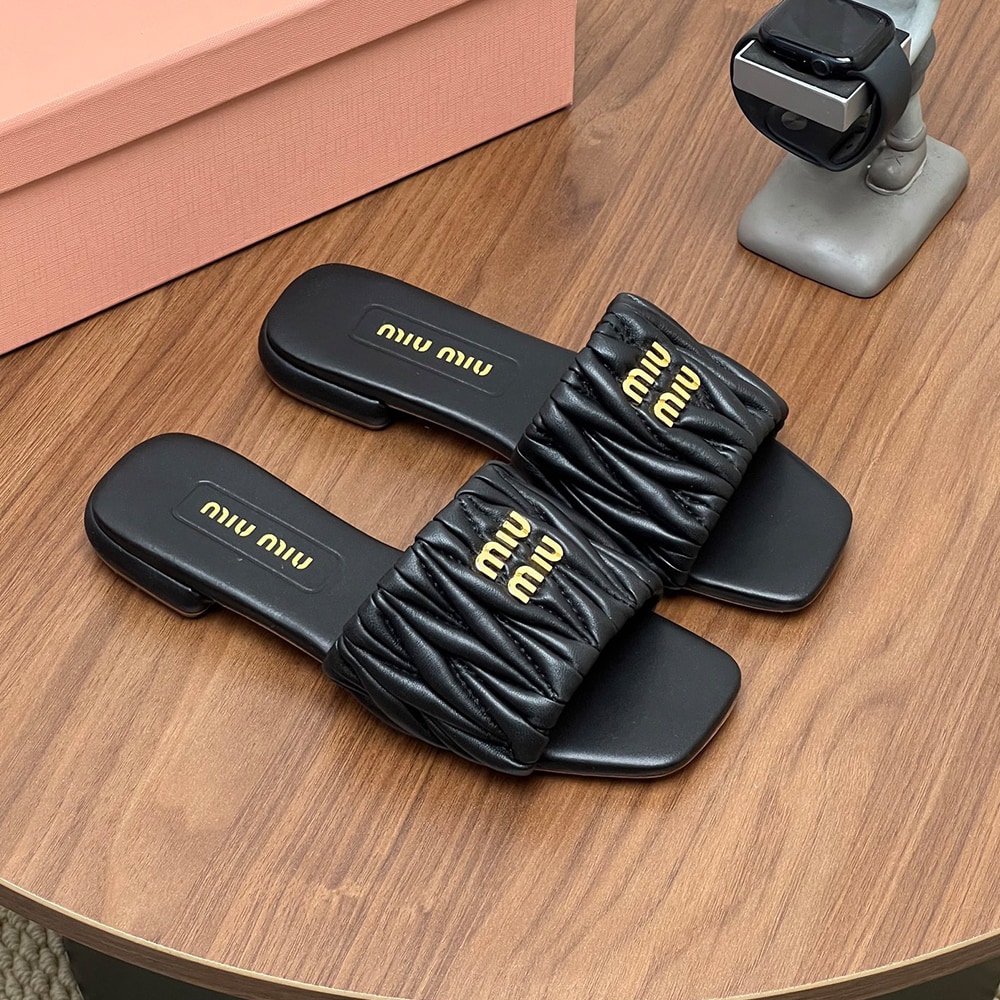 M1um1u Matelasse nappa leather slides (EU SIZE 35-42)