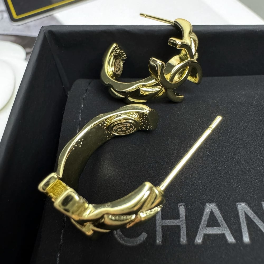Ch**el Hoop Earrings