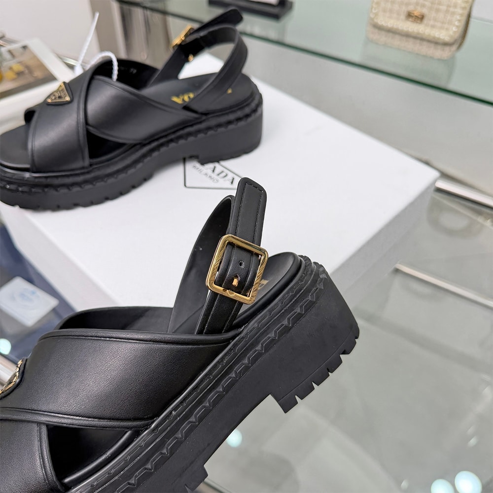 Pra*a Leather sandals (EU SIZE 35-42)