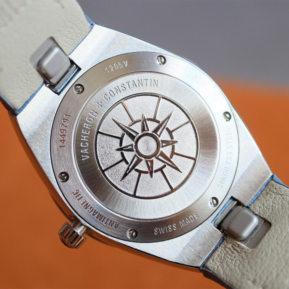Vacheron C0nstan1n Overseas Self-winding