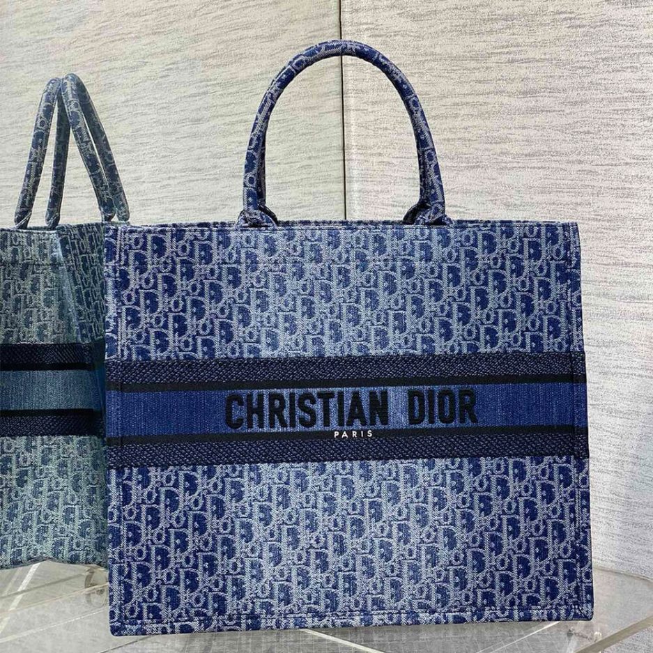 Large D10r Book Tote