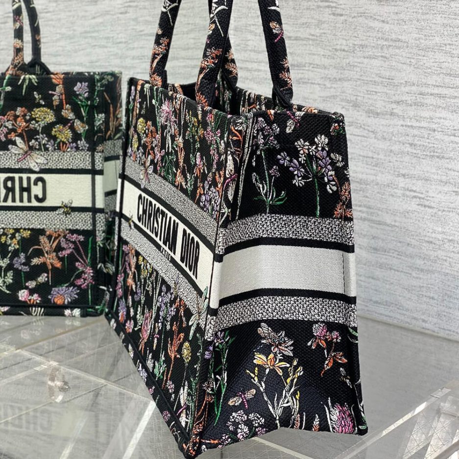 Medium D10r Book Tote
