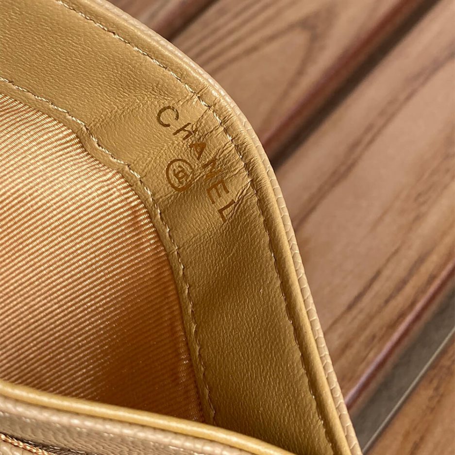 Ch**el Classic Card Holder